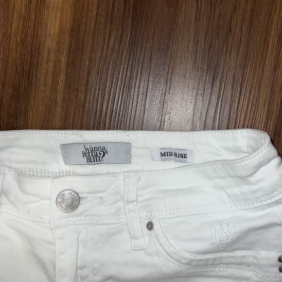 YMI Wanna Betta Butt? Jean Shorts - Picture 5 of 7